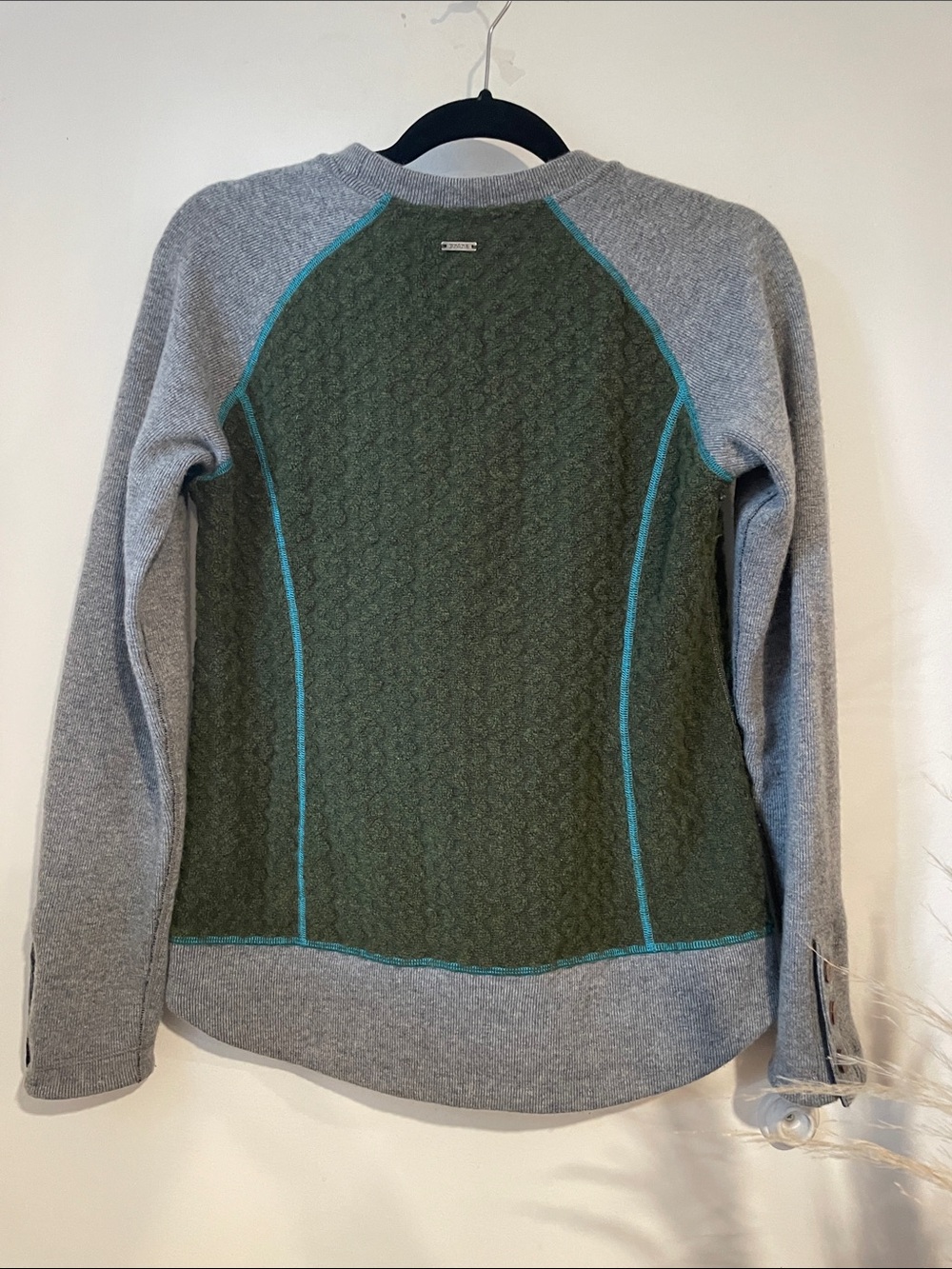 prAna Two-Tone Olive & Gray Crew Sweater Sz S B139 - Picture 5 of 5